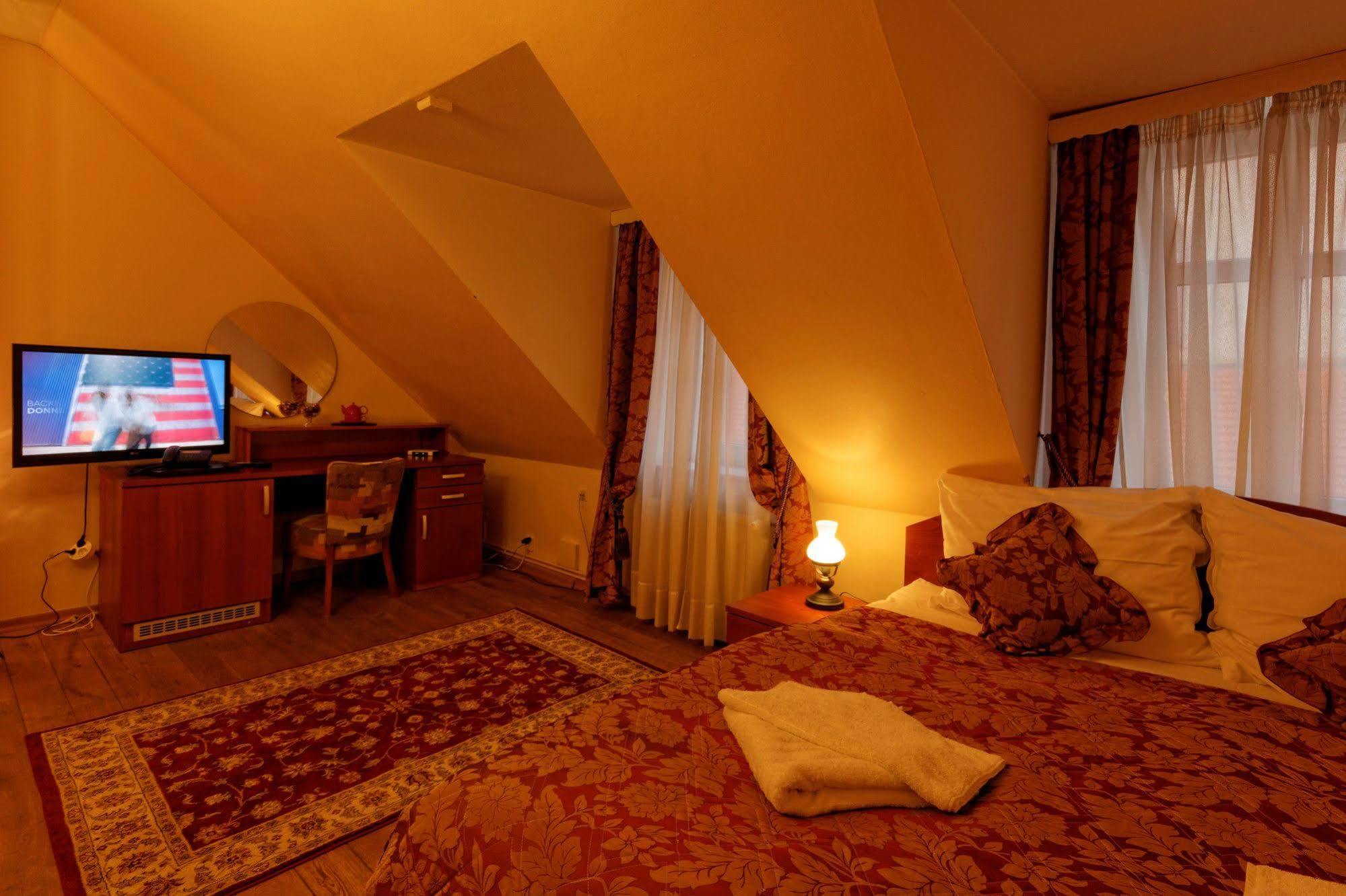 Enjoy Hotel