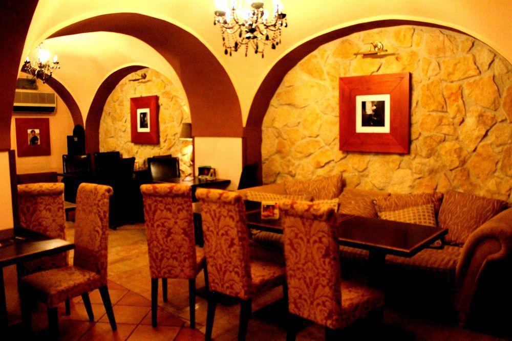 Enjoy Hotel 3*